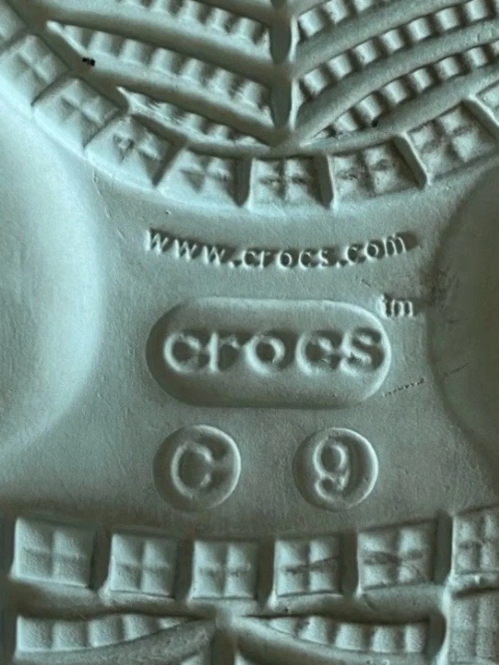 CROCS Frozen II Light Blue Kids C9. Clog Sandals with Elsa & Anna Graphics